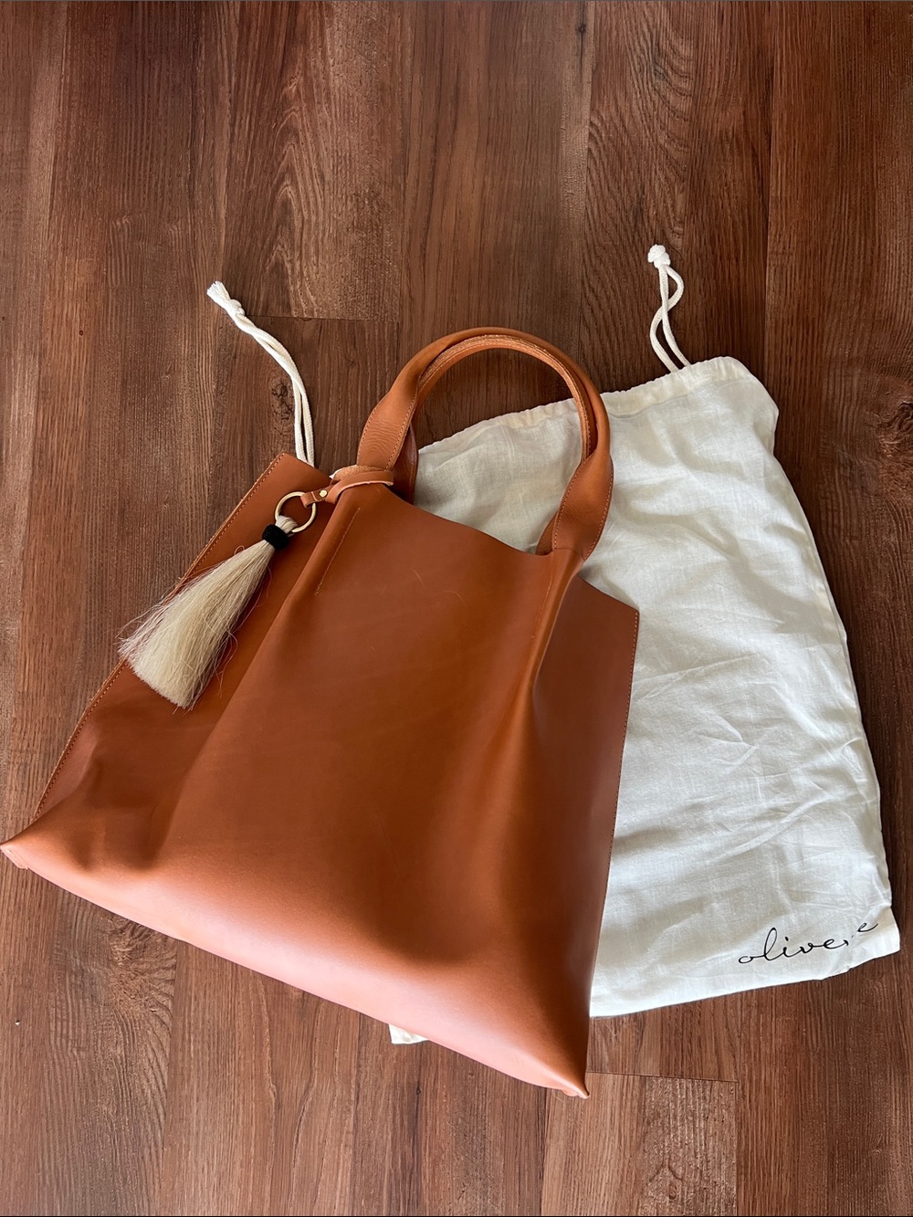Oliveve Maggie Tote w/Dust bag - Butterscotch - Picture 3 of 11